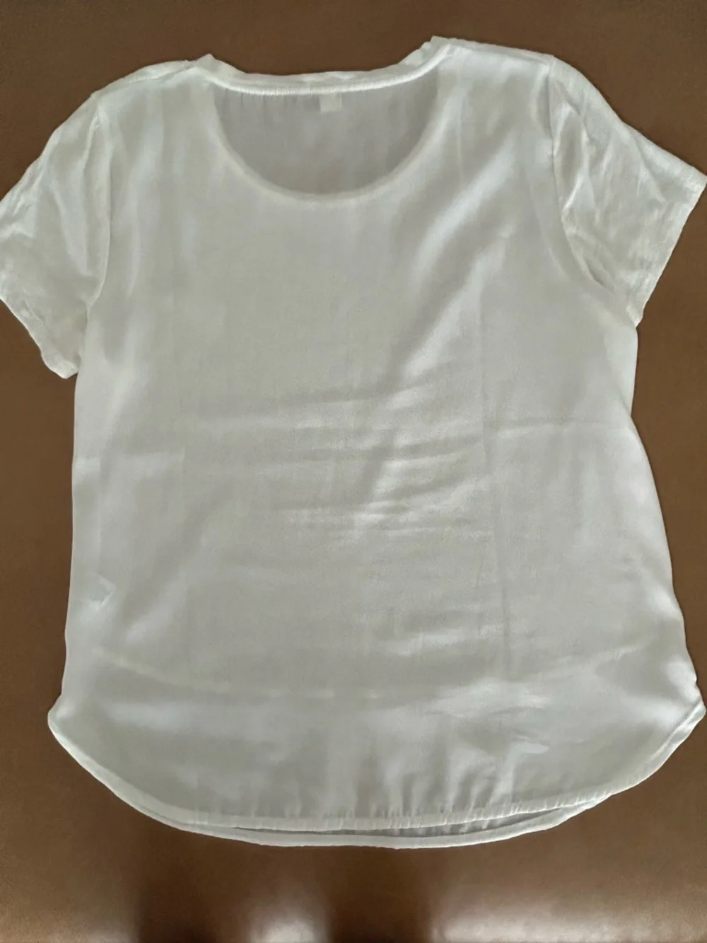 J.Crew Women’s Short Sleeve T Shirt
Ivory White
Medium - Picture 2 of 10